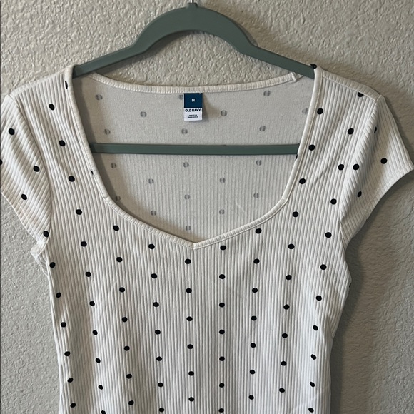 Old Navy White and Black Polka Dot Ribbed Tee Medium, Like New 🏷️Condition! - Picture 2 of 6